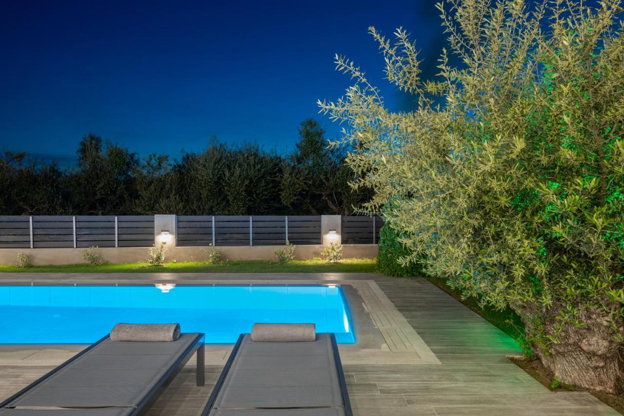 Solis Ortus Villa! Kalamákion Exterior foto